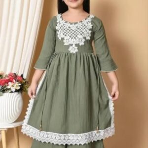 Elegant Girls Ethnic Outfit