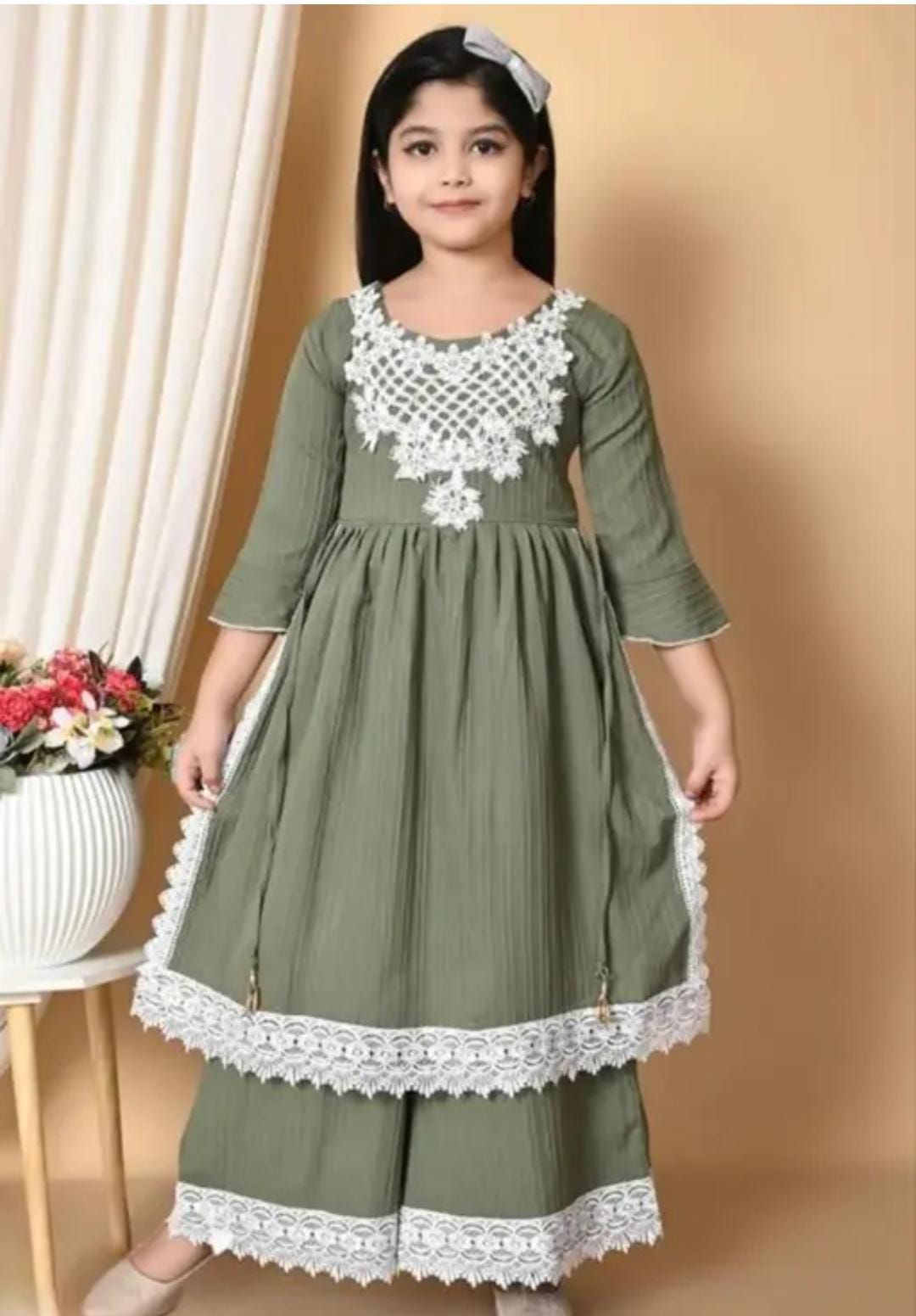 Elegant Girls Ethnic Outfit